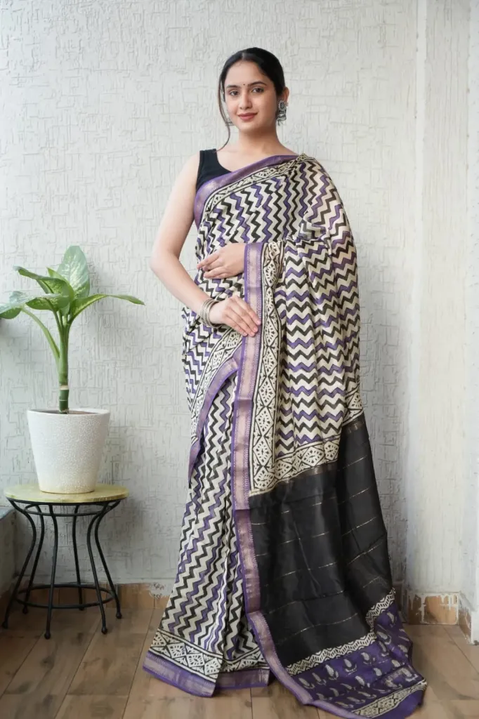 Hand block, kalamkari Ajrak Print  new   pattern  black and white  lahariya maheswari Silk saree