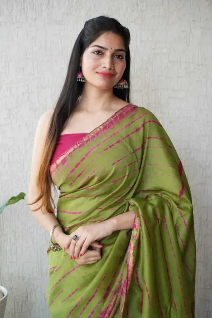 Pistachio- Pink Bandhani-Leheriya Fusion